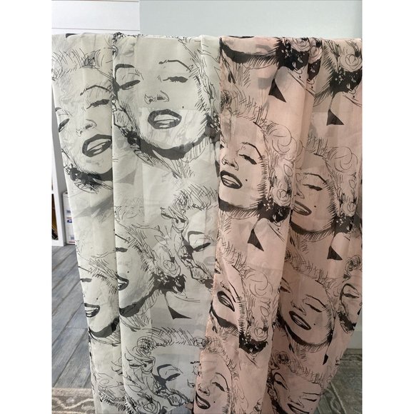 Marilyn Monroe Scarf Set Of 2 Black & White,  Pink &  White 22x60 - Picture 1 of 3